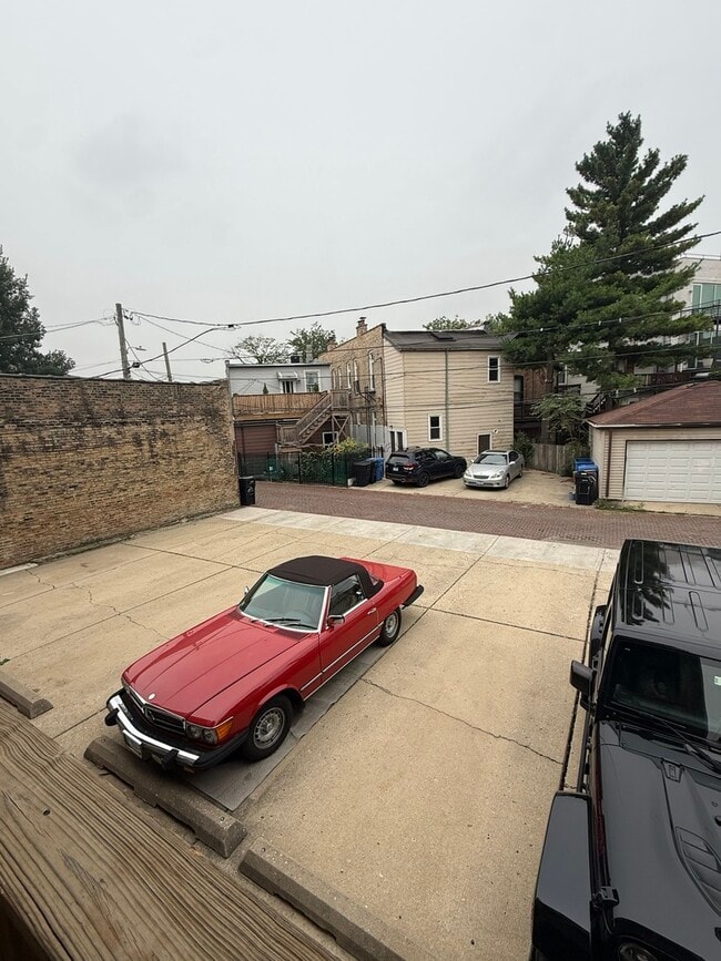 Building Photo - 1514 N Wood St