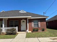 Building Photo - 7320 Mangum Dr