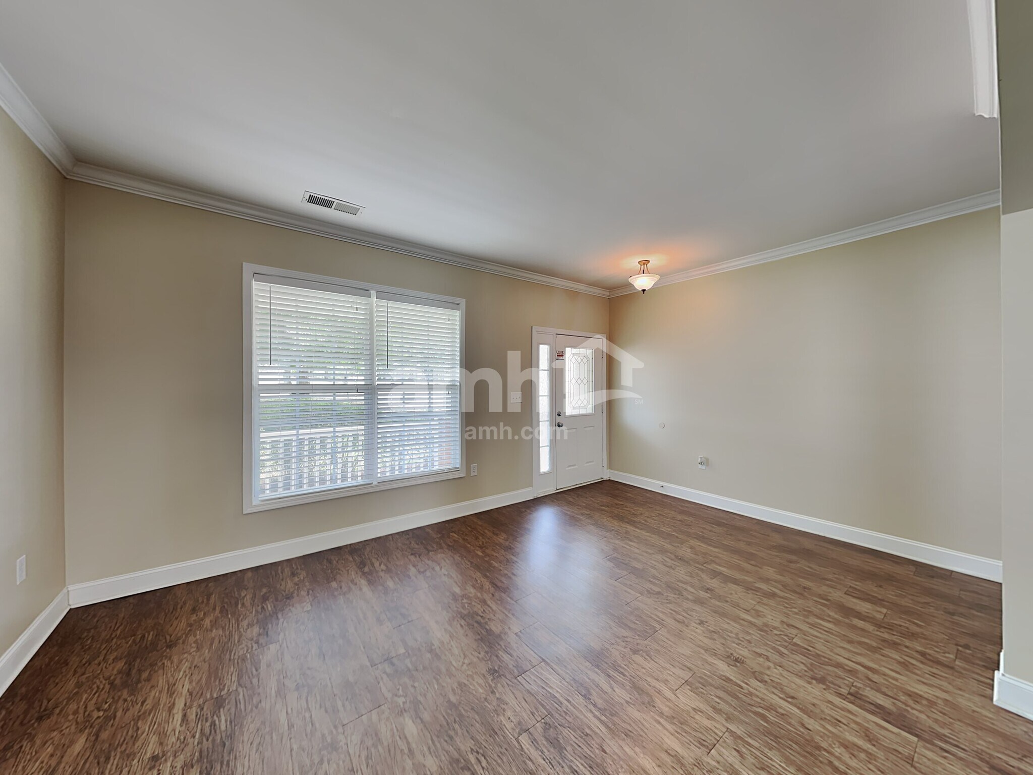 Building Photo - 1005 Theodore Ln