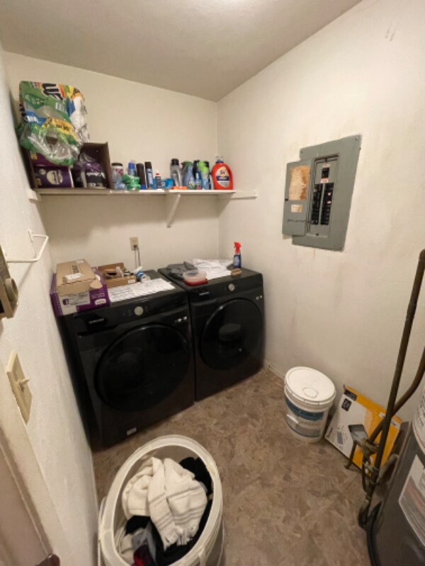 Building Photo - 244-246 Forest St