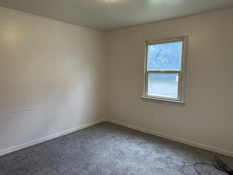 Building Photo - 975 Jones Dr