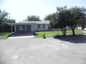 Building Photo - 12555 S Henderson Rd