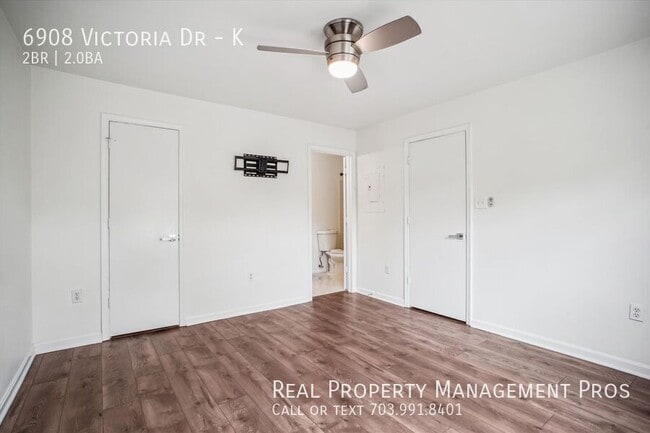 Building Photo - 6908 Victoria Dr
