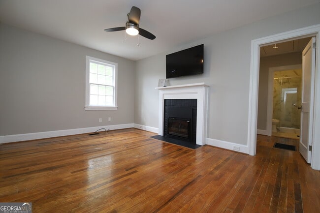 Building Photo - 114 Saynor Cir