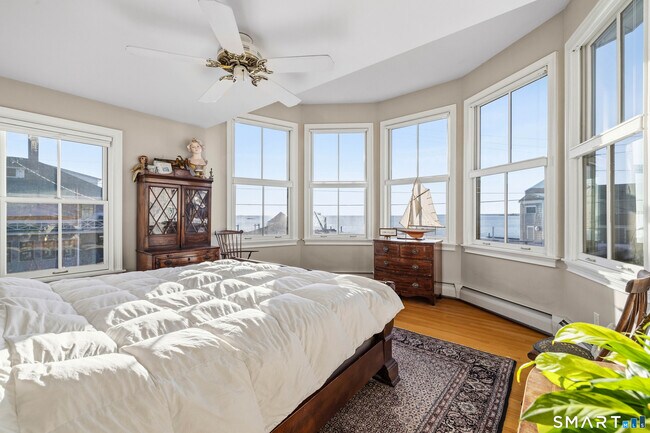 Building Photo - 5 Middle Beach Rd