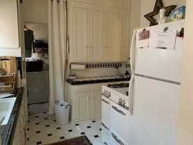 Building Photo - 232 S Poinsettia Pl