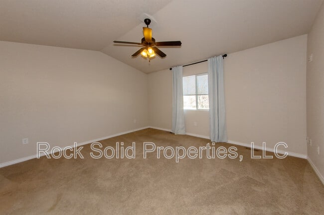 Building Photo - 3618 Woodhaven Dr