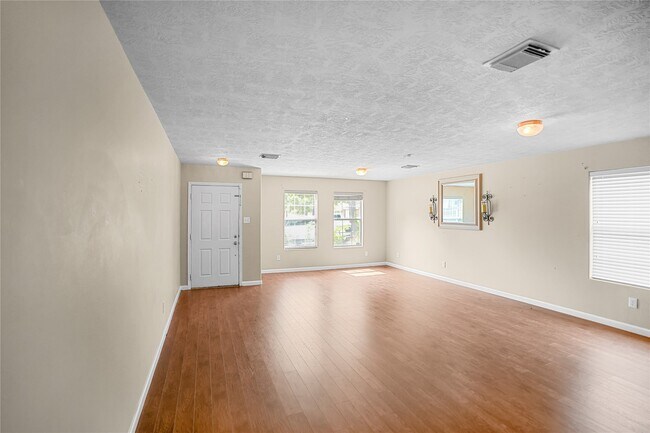 Building Photo - 1006 Stillgate Ct