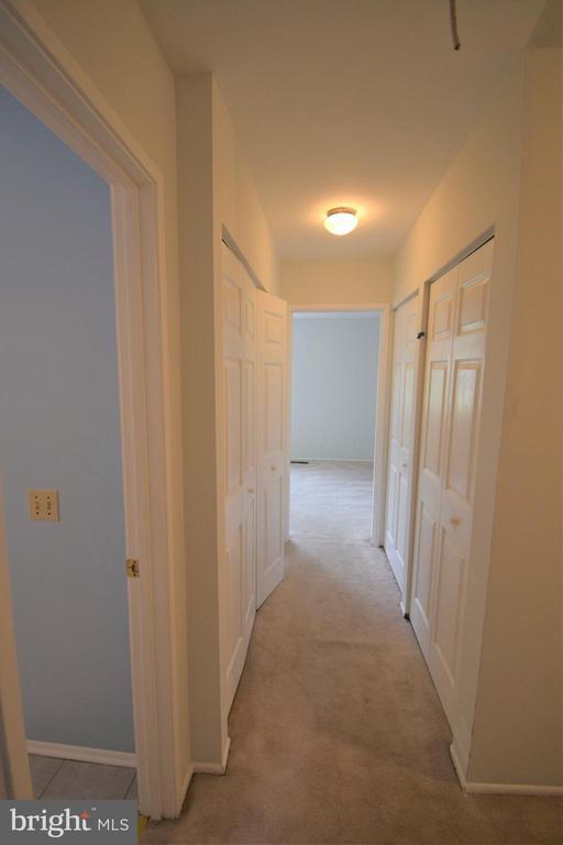 Building Photo - 2507 Glengyle Dr