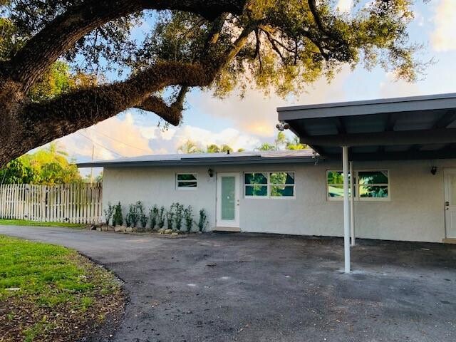 Building Photo - 2401 Andros Ln