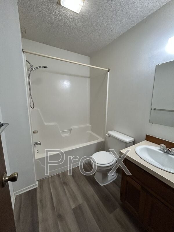 Building Photo - 1108 S Joplin St