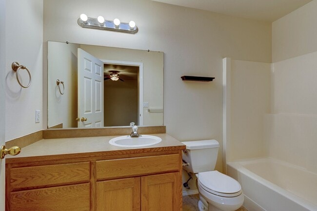 Building Photo - 3 bed 2.5 bath Home in Cherry Hill