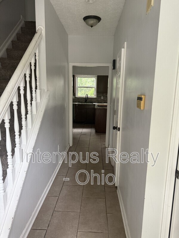 Building Photo - 3125 Highland Park Dr