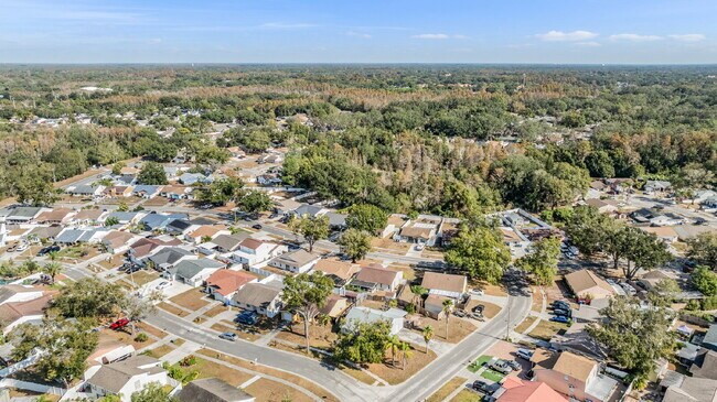 Building Photo - 16001 Saddlestring Dr