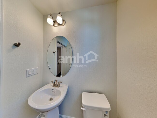 Building Photo - 914 Heavenly Dr
