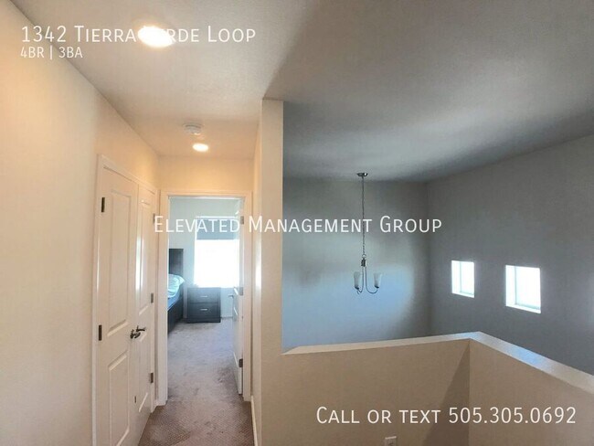 Building Photo - 1342 Tierra Verde Loop