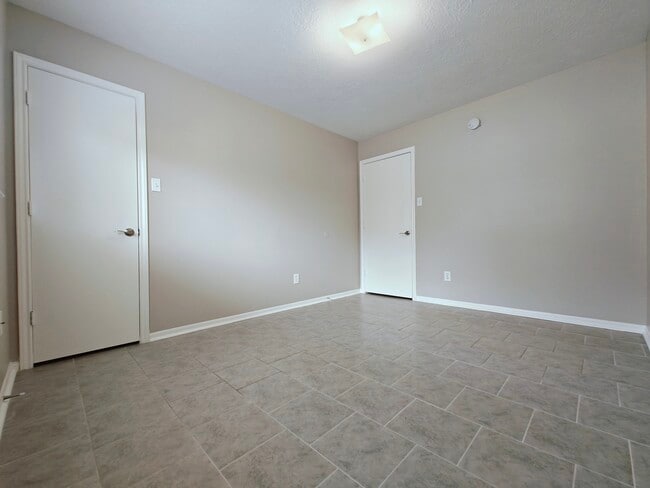 Building Photo - 2506 Teal Run Pl Dr