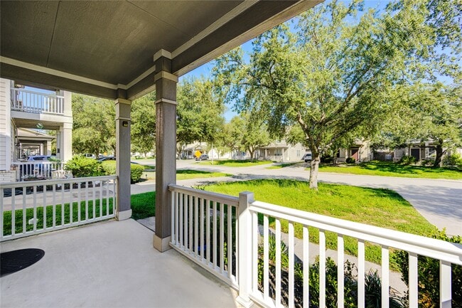 Building Photo - 18827 Sandelford Dr