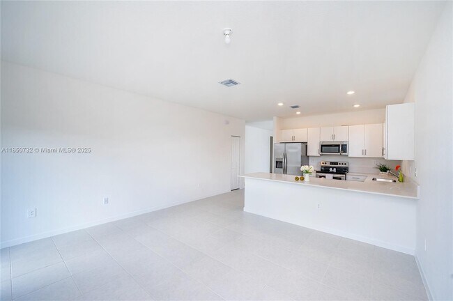 Building Photo - 11856 SW 241 Ter