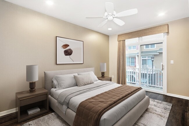 Building Photo - 276 Roslyn Ct