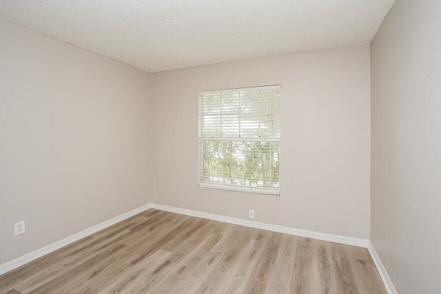 Building Photo - 12914 Fieldmoor Ct