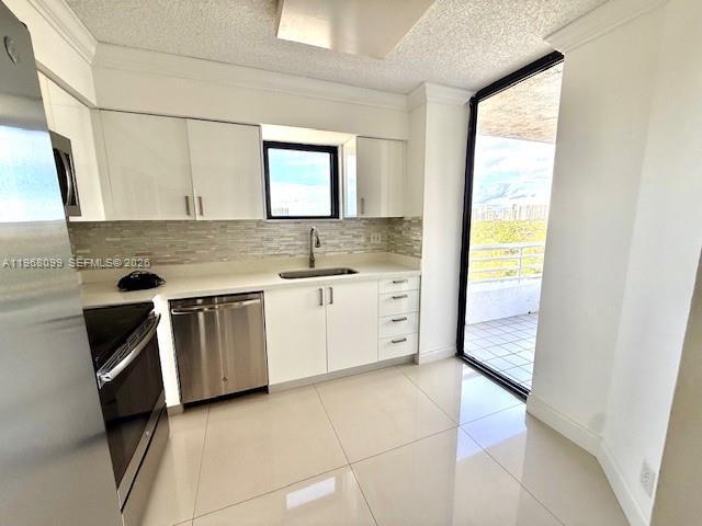 Building Photo - 3300 NE 192 St