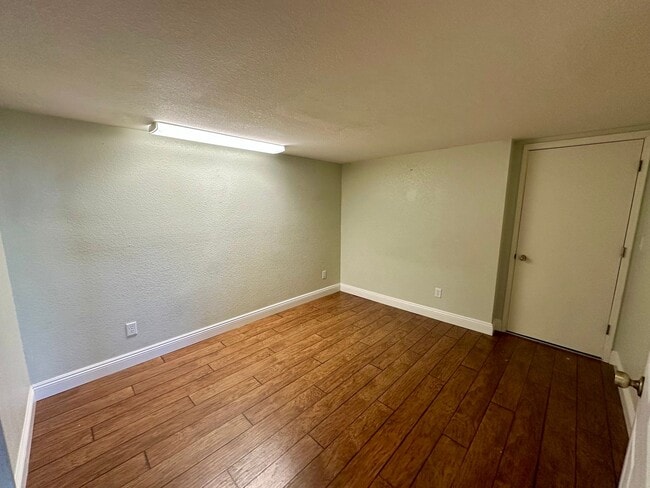 Building Photo - Beautiful 4-Bedroom Home with Stunning Vie...