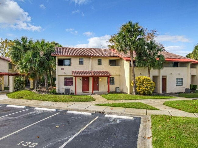 Building Photo - 10288 Turkey Lake Rd