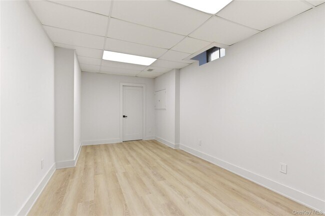 Building Photo - 67 Short Way