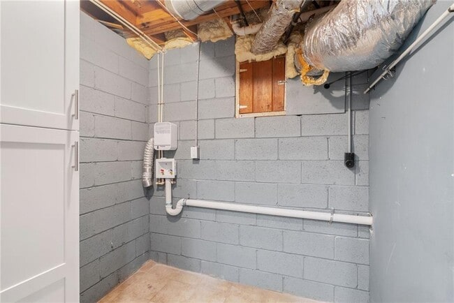 Building Photo - 1449 Southland Vista Ct NE