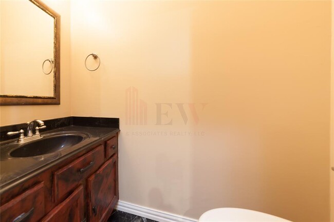 Building Photo - 3780 Tanglewilde St