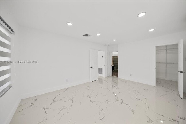 Building Photo - 3627 SW 3rd St