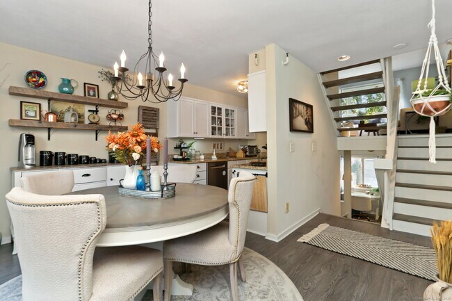 Building Photo - 101 Grove St