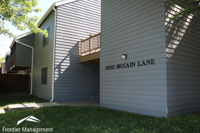Primary Photo - 1500 McCain Ln