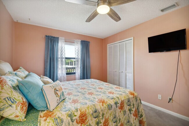 Building Photo - 5640 N Banana River Blvd