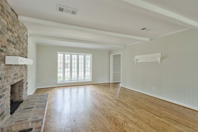 Building Photo - 12402 Stafford Springs Dr