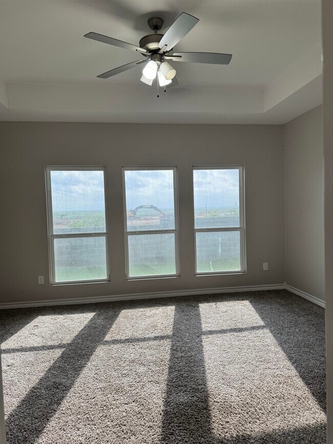 Building Photo - 813 Pausa Dr