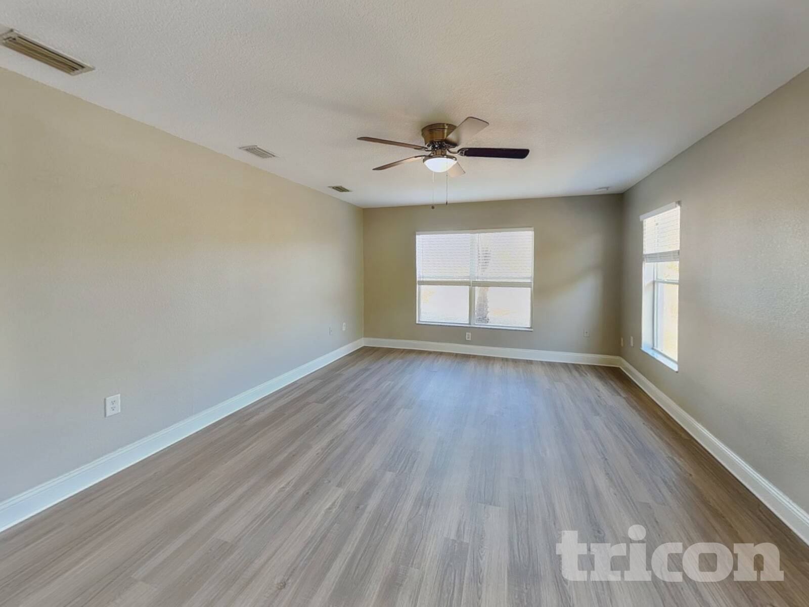 Building Photo - 8606 Lisa Blvd