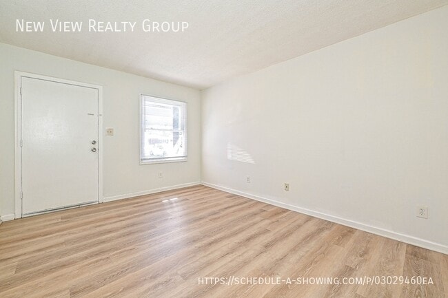 Building Photo - 268 Church St NE