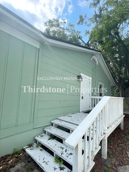 Building Photo - 725 Cherokee St