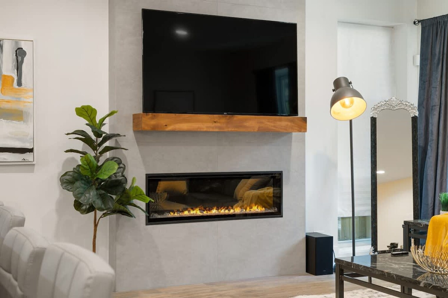 Building Photo - 2110 W Washington Blvd