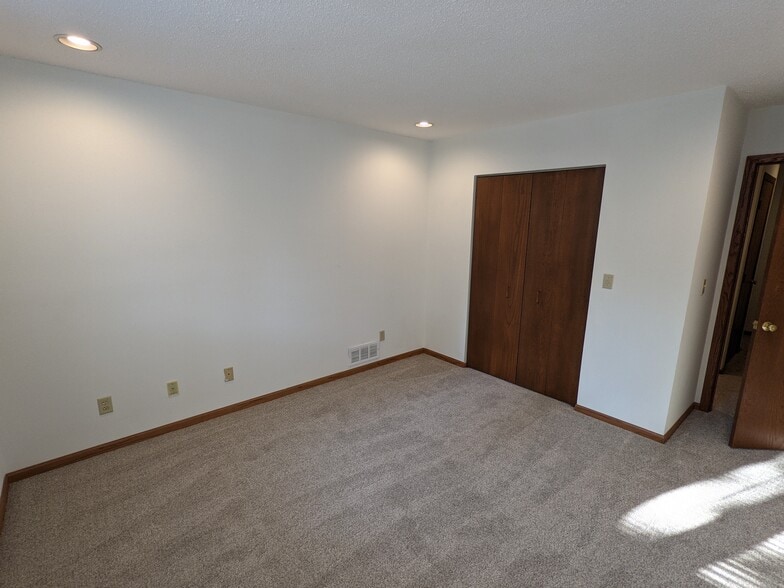 Building Photo - 248 6th Street Northeast