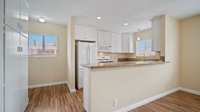 Building Photo - 124-126 4th Street Duplex