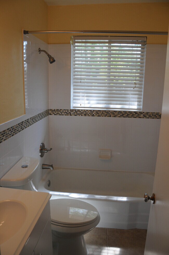 Building Photo - 4805 Avenue G