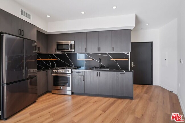 Building Photo - 1110 Spaulding Ave