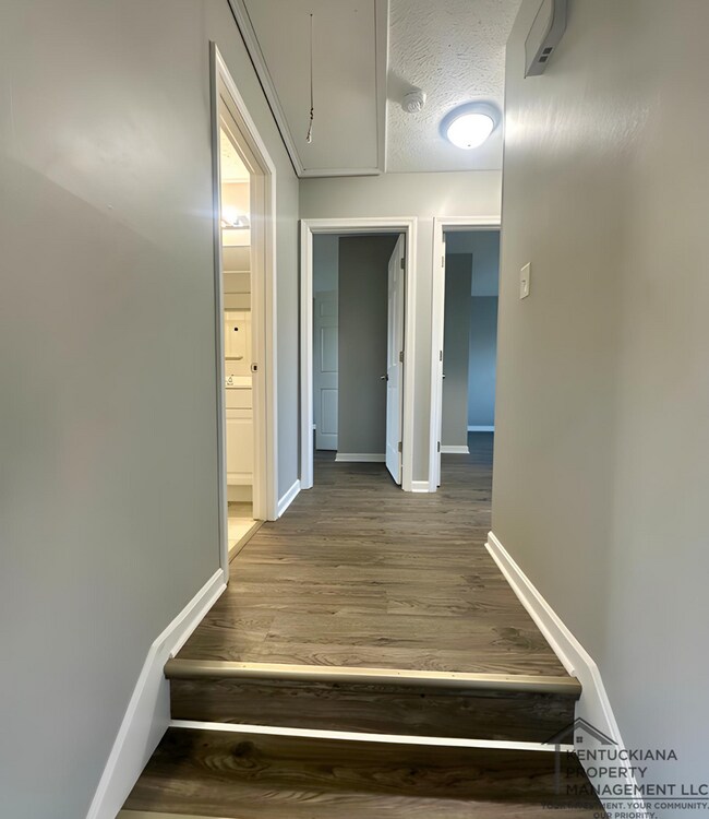 Building Photo - 3BR/2BA Home For Rent in Jtown!