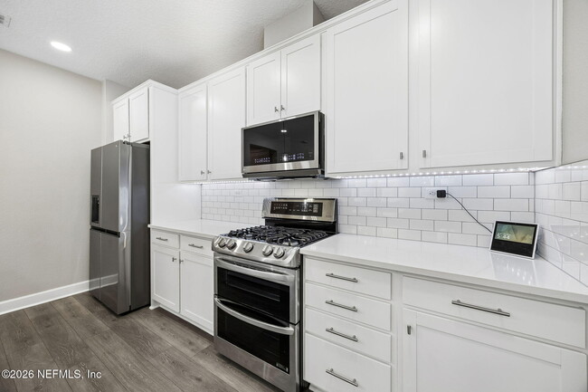 Building Photo - 75573 Blackbird Dr
