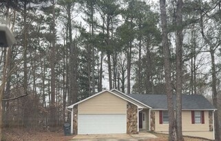 Building Photo - 1904 Cades Cv