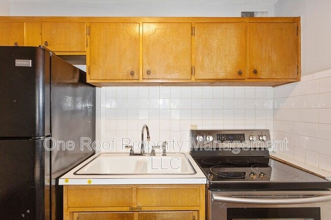 Building Photo - 640 N 31 St