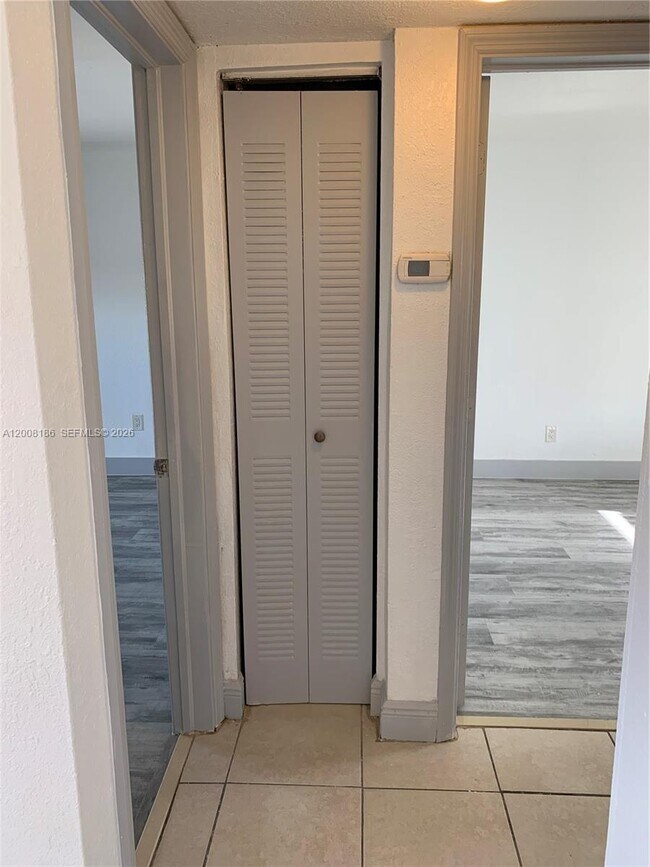 Building Photo - 241 S Royal Poinciana Blvd